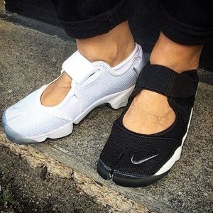 nike air rift size 6
